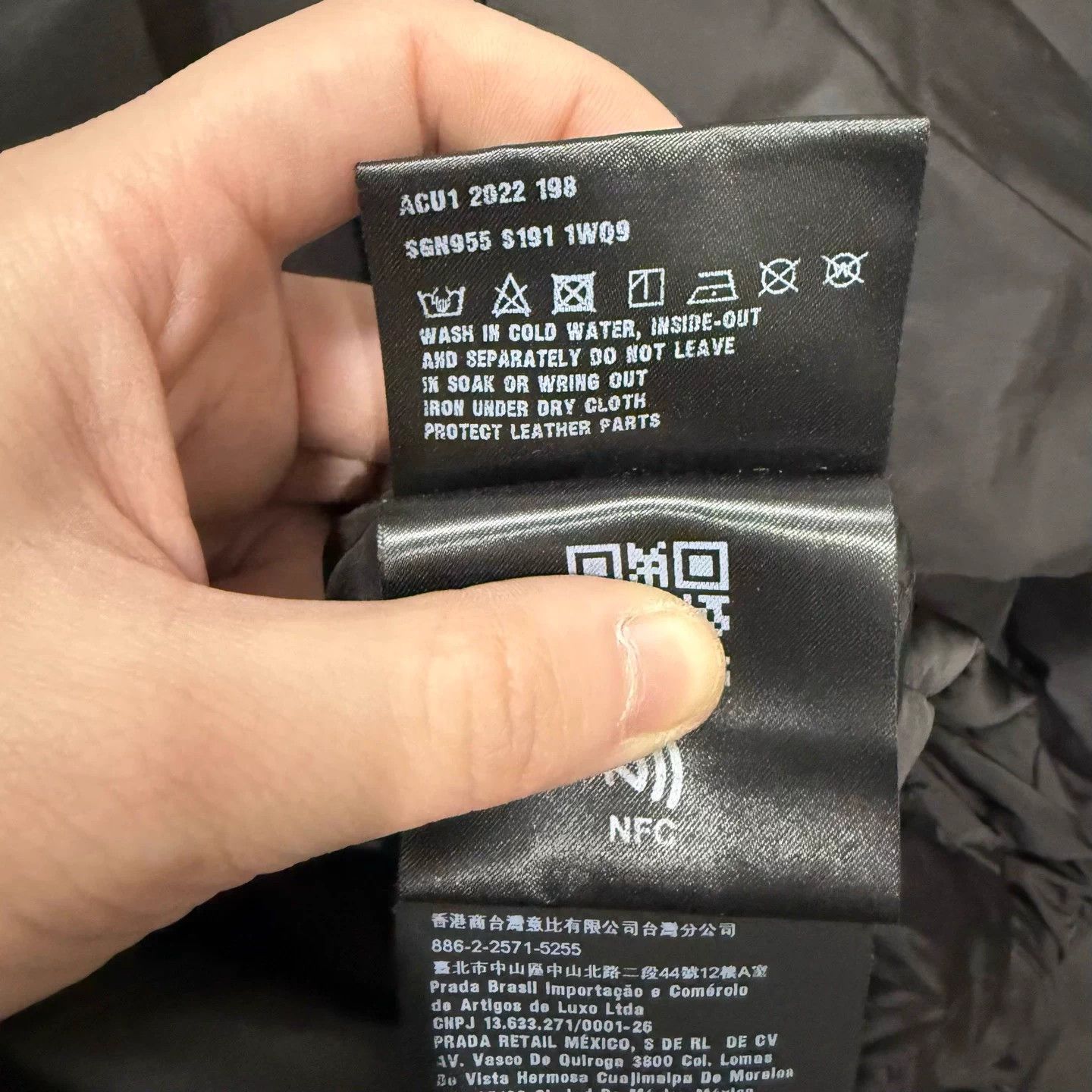 Prada Prada Messi recycled nylon black triangle logo puffer 50 Size US M / EU 48-50 / 2 - 6 Thumbnail