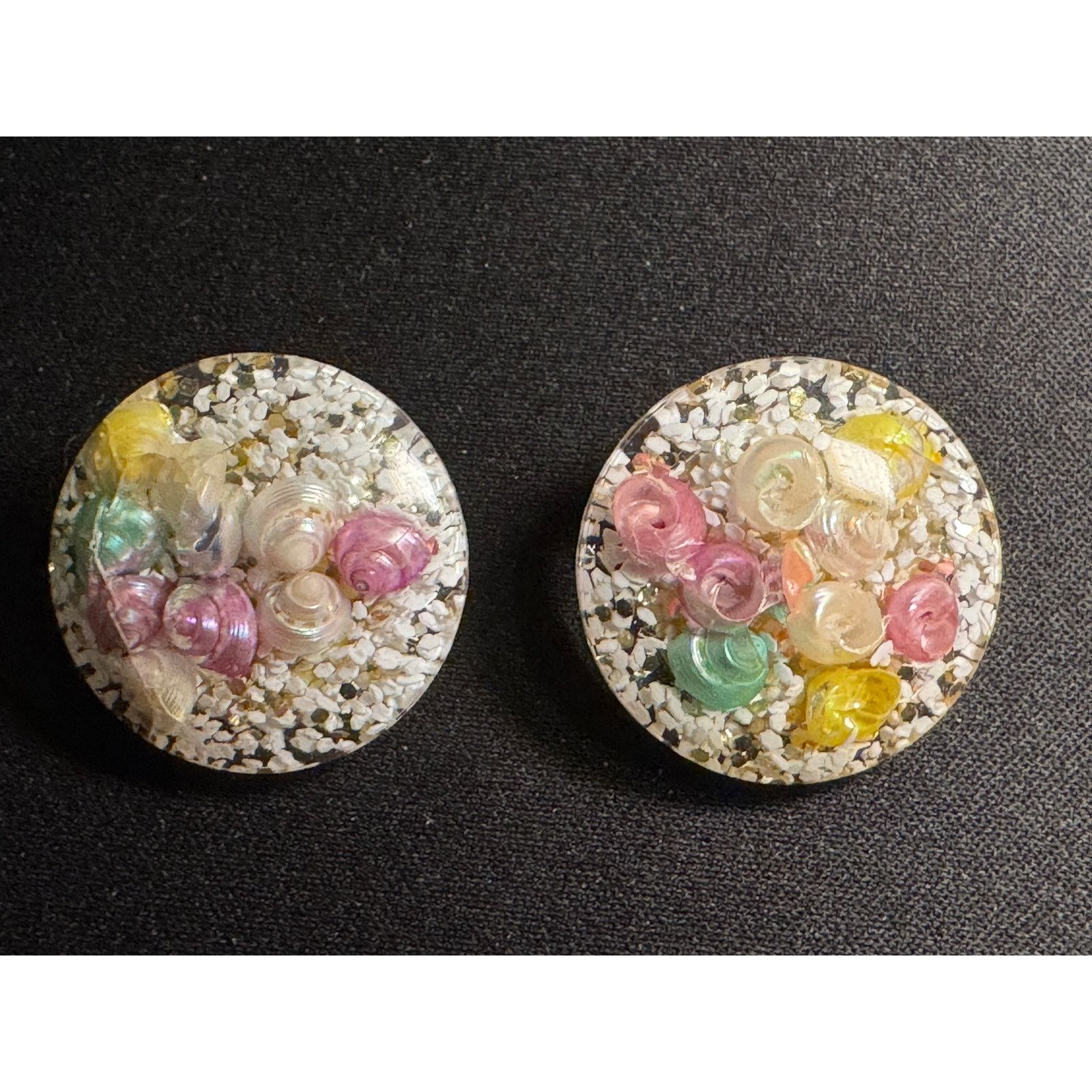 Other Vintage Lucite White Confetti & Rainbow Clip On Earrings Size ONE SIZE - 2 Thumbnail