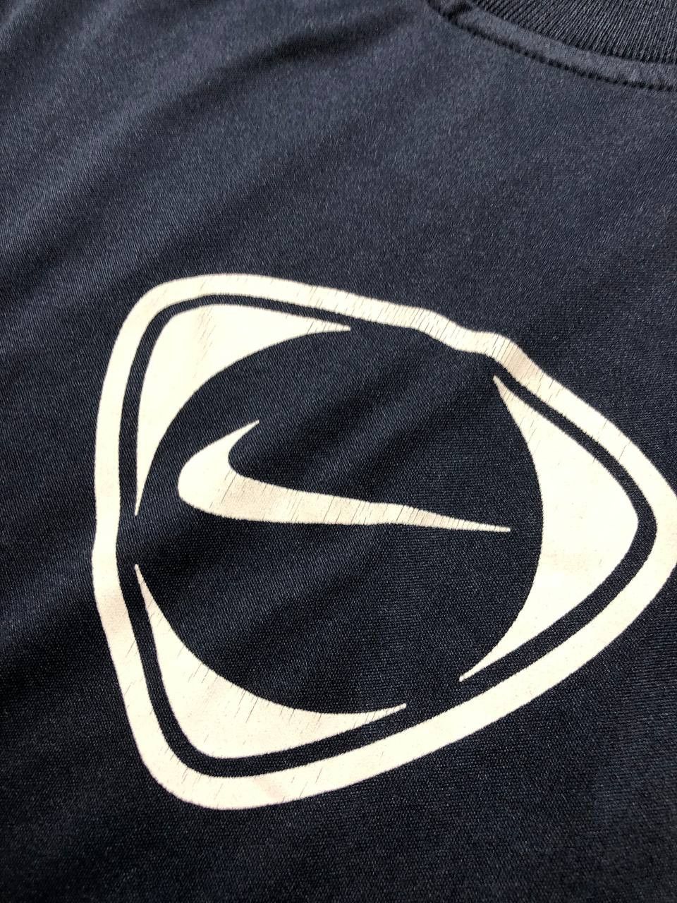 Nike Men's Nike Vintage 90's Swoosh Logo Short Sleeve T-shirt Size US L / EU 52-54 / 3 - 11 Thumbnail