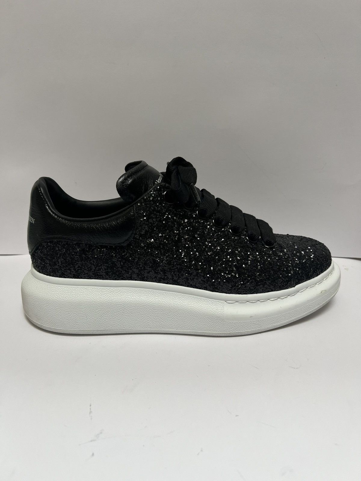 Alexander McQueen Alexander McQueen sneakers black galaxy glitter sz 39 Size US 9 / IT 39 - 3 Thumbnail