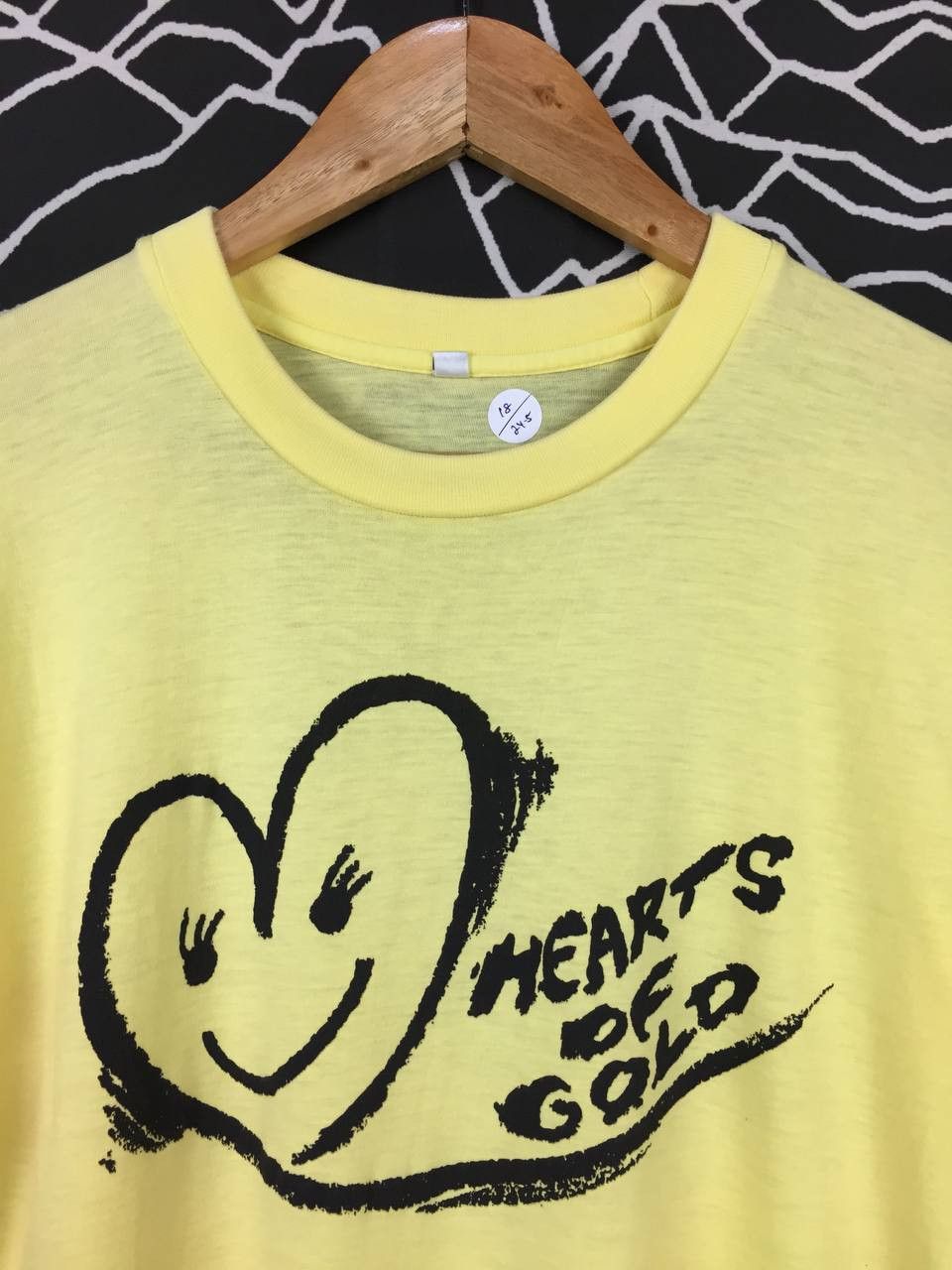 Vintage Vtg Hearts Of Gold Single Stitch Paper Thin Tee Size US S / EU 44-46 / 1 - 3 Thumbnail