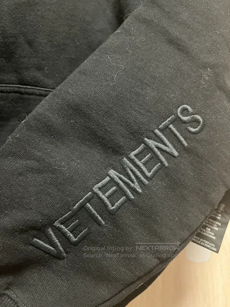 Vetements Vetements Wednesday Embroidered Sweatshirt Size US XS / EU 42 / 0 - 3 Thumbnail