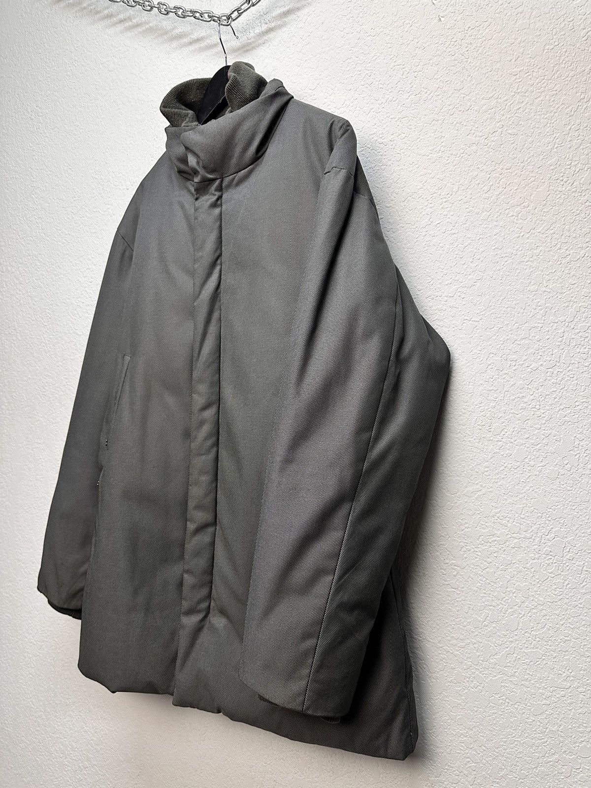 Giorgio Armani Husky grey padded overcoat minimalist Japan tech style Size US L / EU 52-54 / 3 - 5 Thumbnail