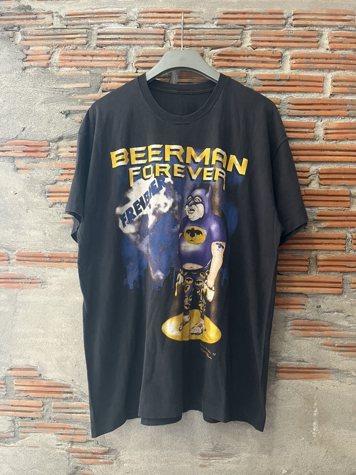 DC Comics Vintage BEER MAN FOREVER FREIBIER Design by Mad Max 95’s Size US XL / EU 56 / 4 - 2 Thumbnail