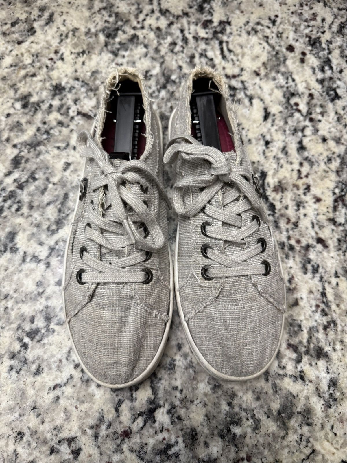 Other Guppy Love By Blowfish Malibu Women’s Causal Shoes Sz 8W Size US 8 / IT 38 - 2 Thumbnail
