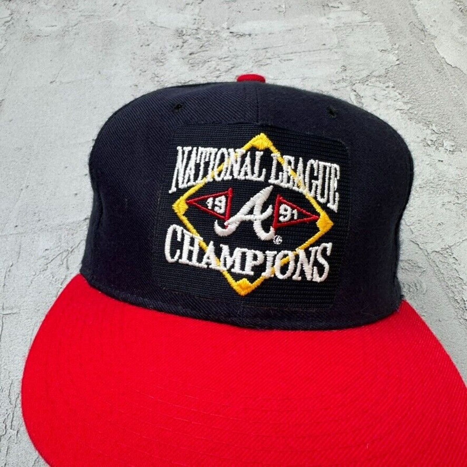 MLB Vintage MLB New Era Atlanta Braves National Champions Hat Size ONE SIZE - 2 Thumbnail