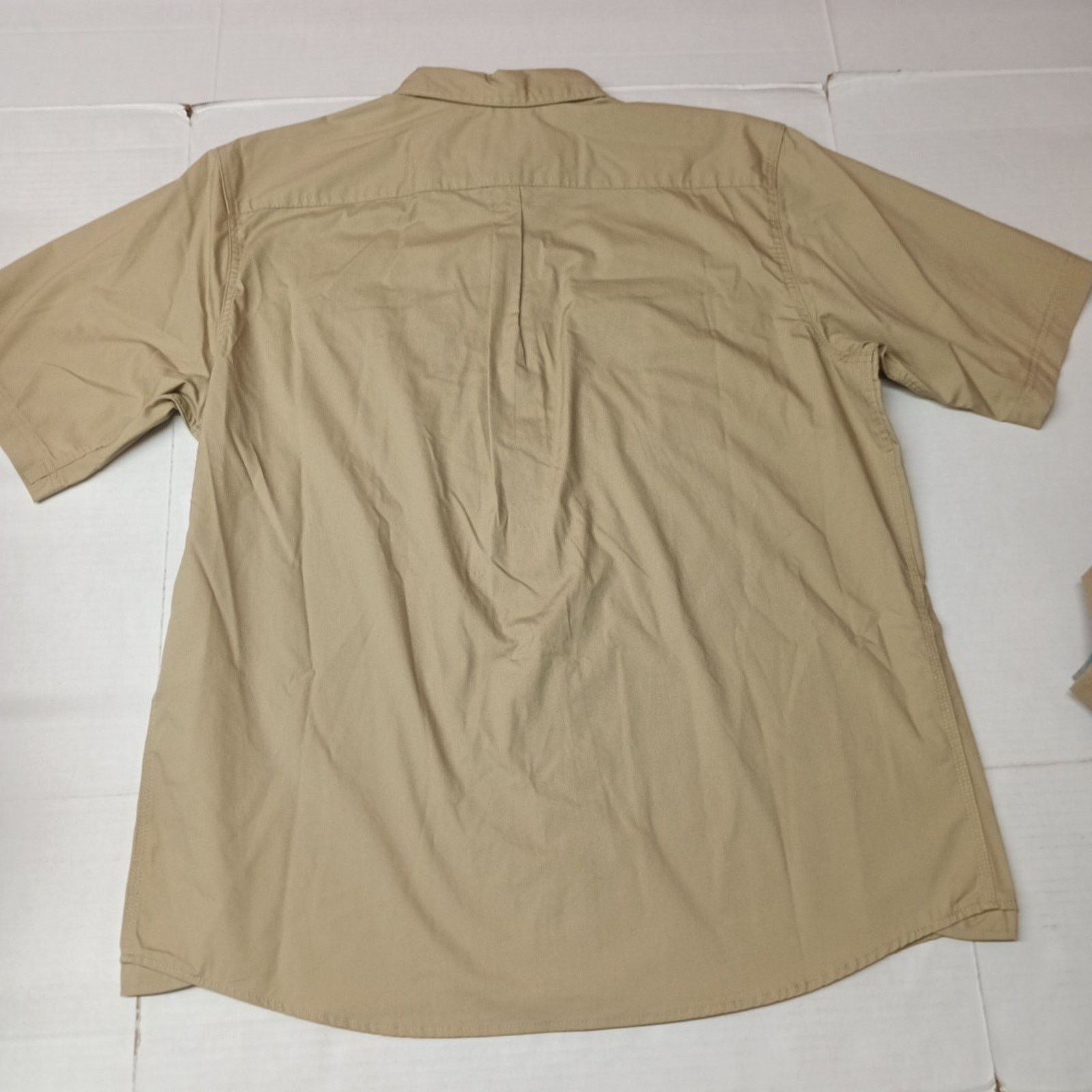 Wrangler Wrangler Men's Relaxed Fit Woven Button Shirt Size XL Khaki Size US XL / EU 56 / 4 - 7 Thumbnail