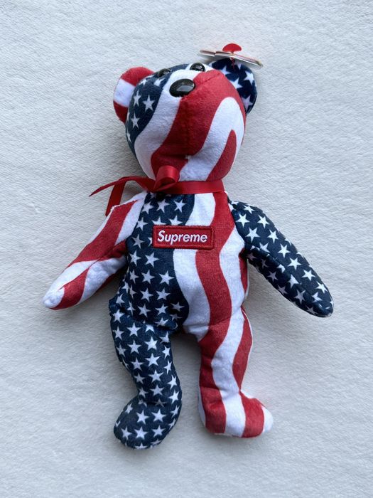 Supreme Supreme Ty FW22 USA Flag Beanie Baby - Multicolor