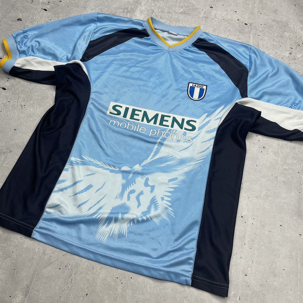 Vintage Lazio Italy Football Fan Jersey Simens #10 Crespo Size US L / EU 52-54 / 3 - 4 Thumbnail