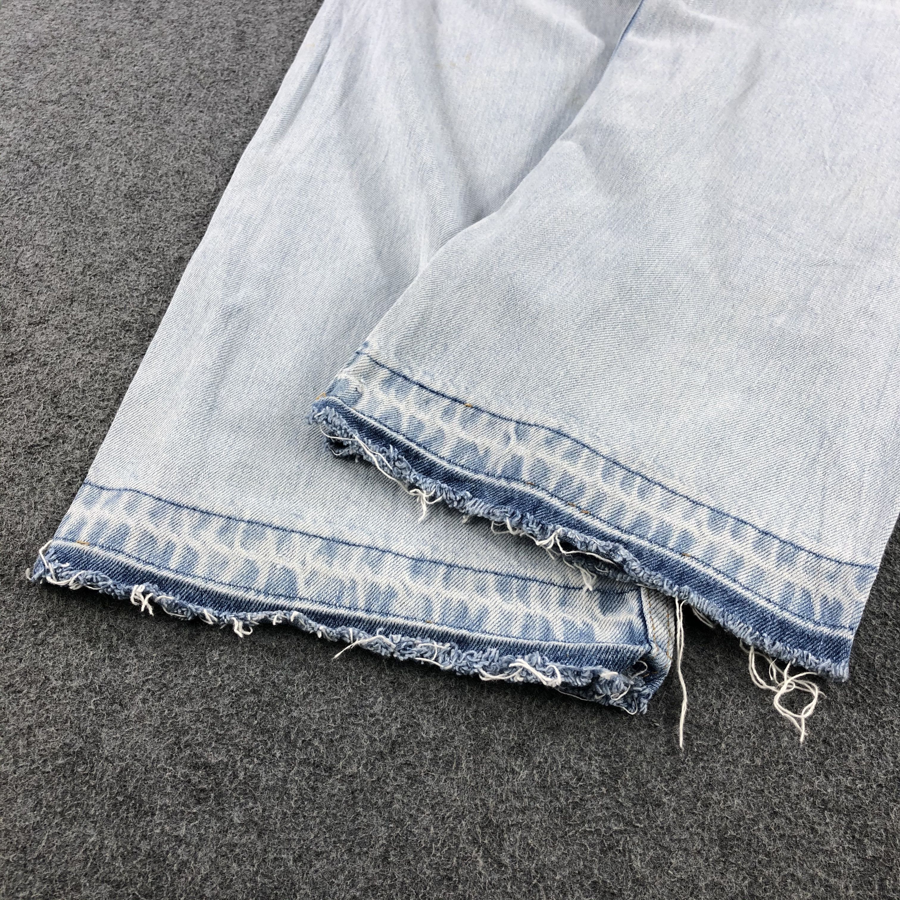 Levi's Vintage 90s Light Wash Levis 577Jeans- J1313 Size US 31 - 6 Thumbnail