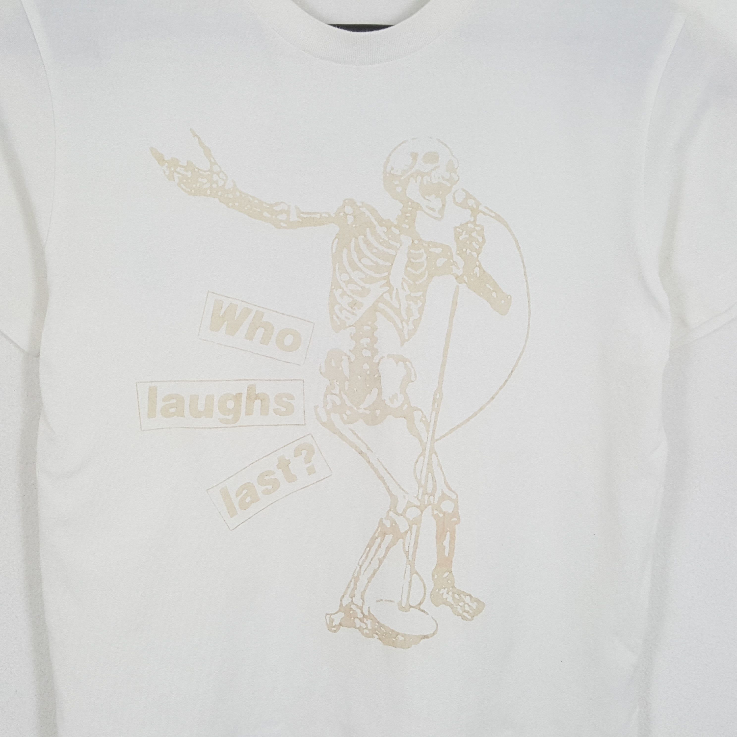 Barbara Kruger × Japanese Brand × Vintage BARBARA KRUGER X Japanese Brand Skull Design Tshirt Size US M / EU 48-50 / 2 - 2 Thumbnail