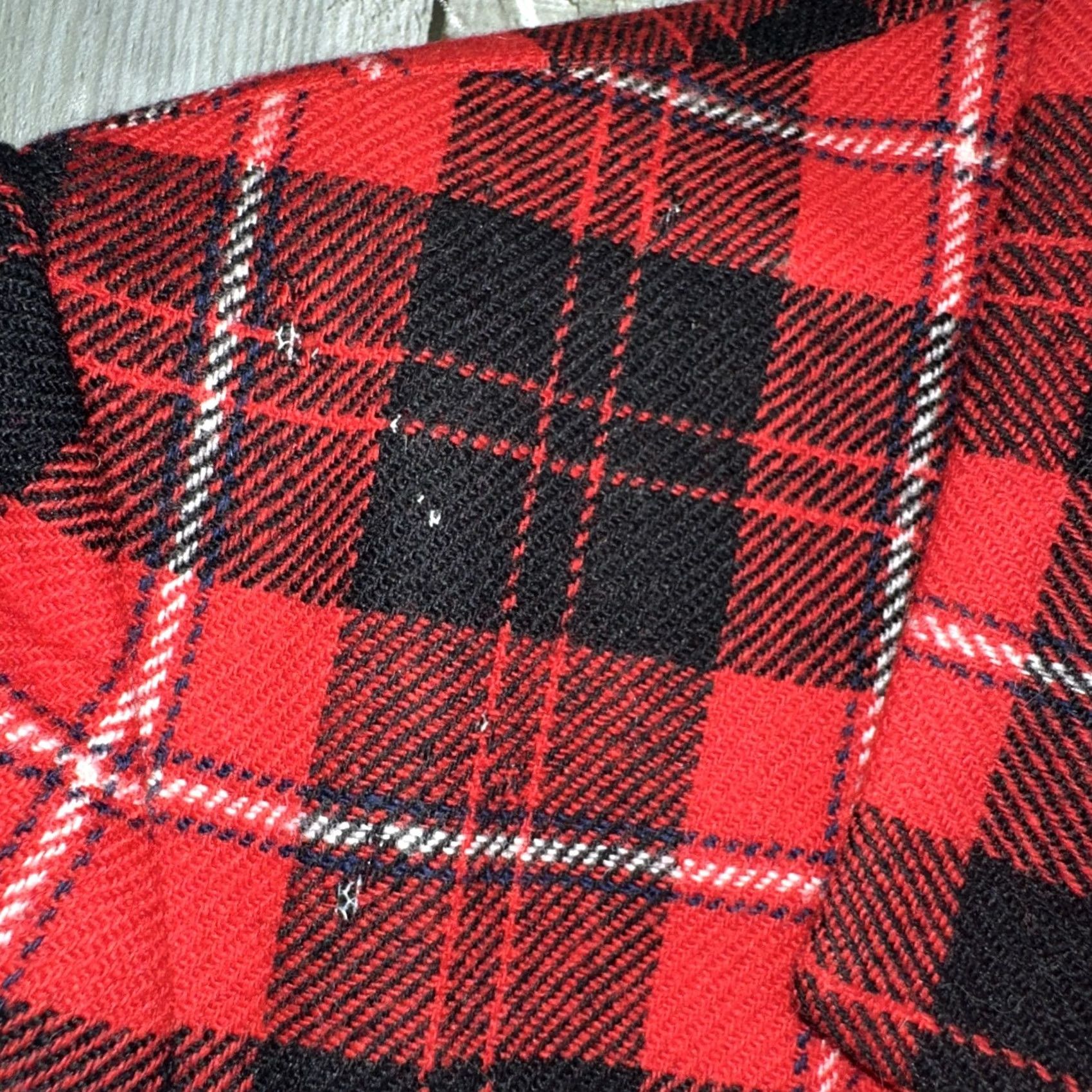 Pendleton VINTAGE Pendleton Blazer Wool 100% Tweed Red Plaid Gold Buttons Size 12 Womens Jacket Size XL / US 12-14 / IT 48-50 - 3 Thumbnail