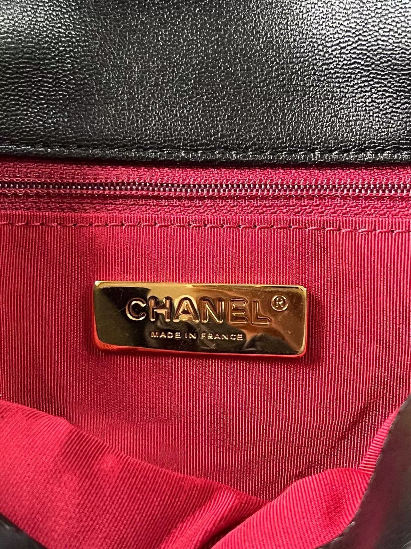 Chanel Chanel 19 Bag Black Gold Chain Size ONE SIZE - 5 Thumbnail