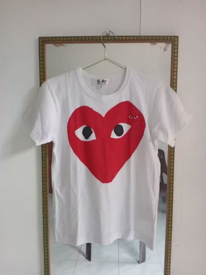 Comme des Garcons Comme des Garcons PLAY T-Shirts Size S / US 4 / IT 40 - 1 Thumbnail