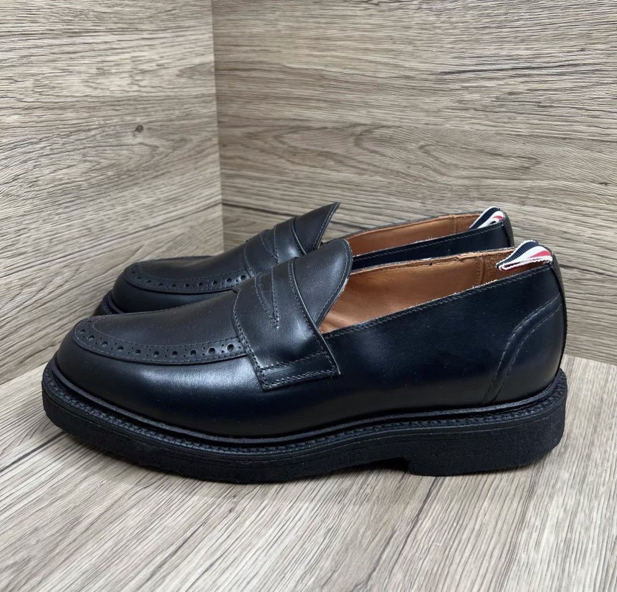 Thom Browne Thom Browne Black Slip-on Leather Shoes J41 Size US 7.5 / EU 40-41 - 1 Thumbnail