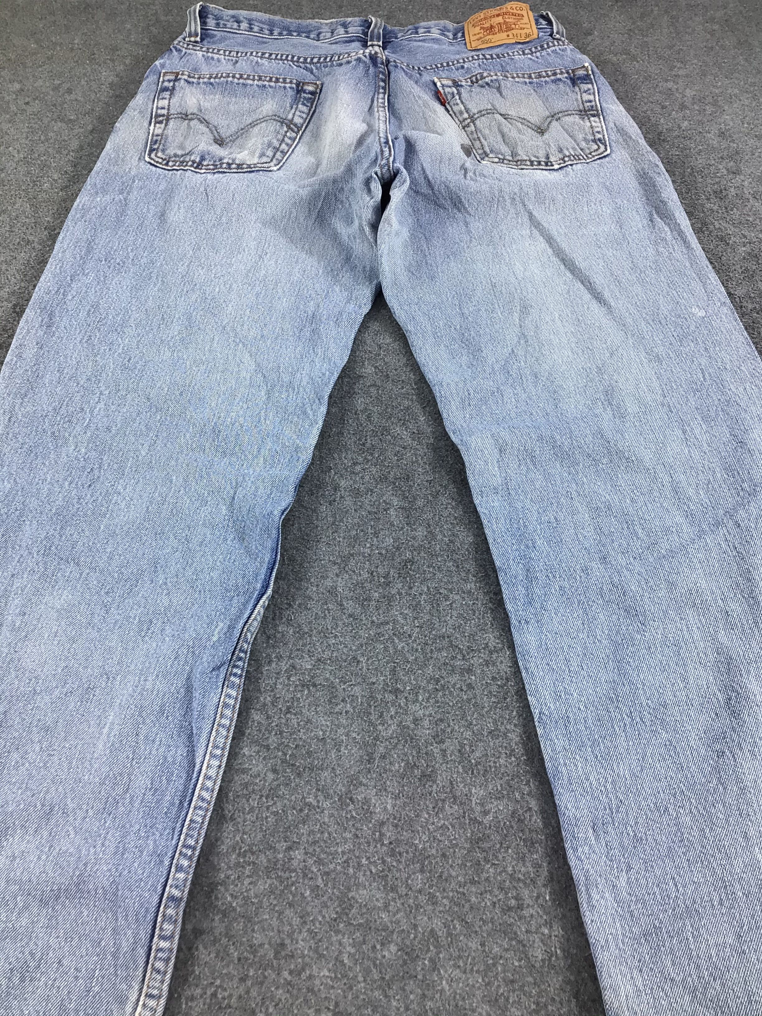 Levi's Vintage Levis 550 Jeans Faded Blue Denim KJ191 Size US 33 - 4 Thumbnail