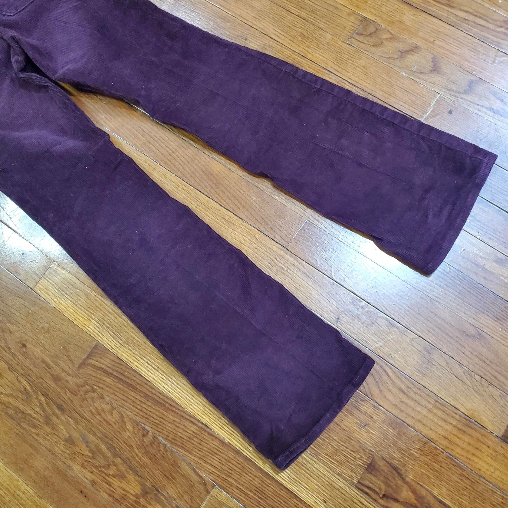 Levi's VINTAGE Levis Premium Ribcage Boot Pants Womens 24 Maroon Corduroy Bootcut High Rise Size 42" / US 20 - 2 Thumbnail