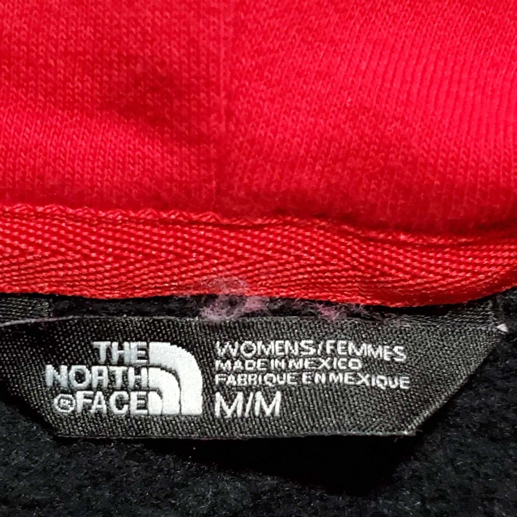 The North Face VINTAGE The North Face Hoodie Womens M Black World Flags Graphic Pullover Fleece Size M / US 6-8 / IT 42-44 - 7 Thumbnail
