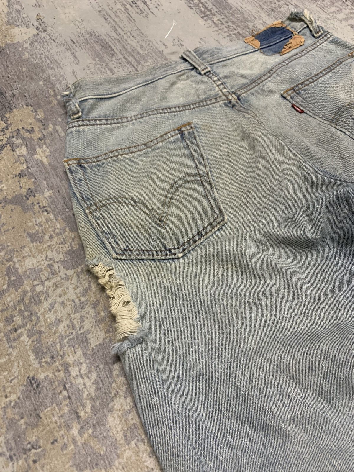 Levi's Size 32x31 Vintage Y2K Levi's 505 Distressed Denim Jeans Size US 32 / EU 48 - 12 Thumbnail