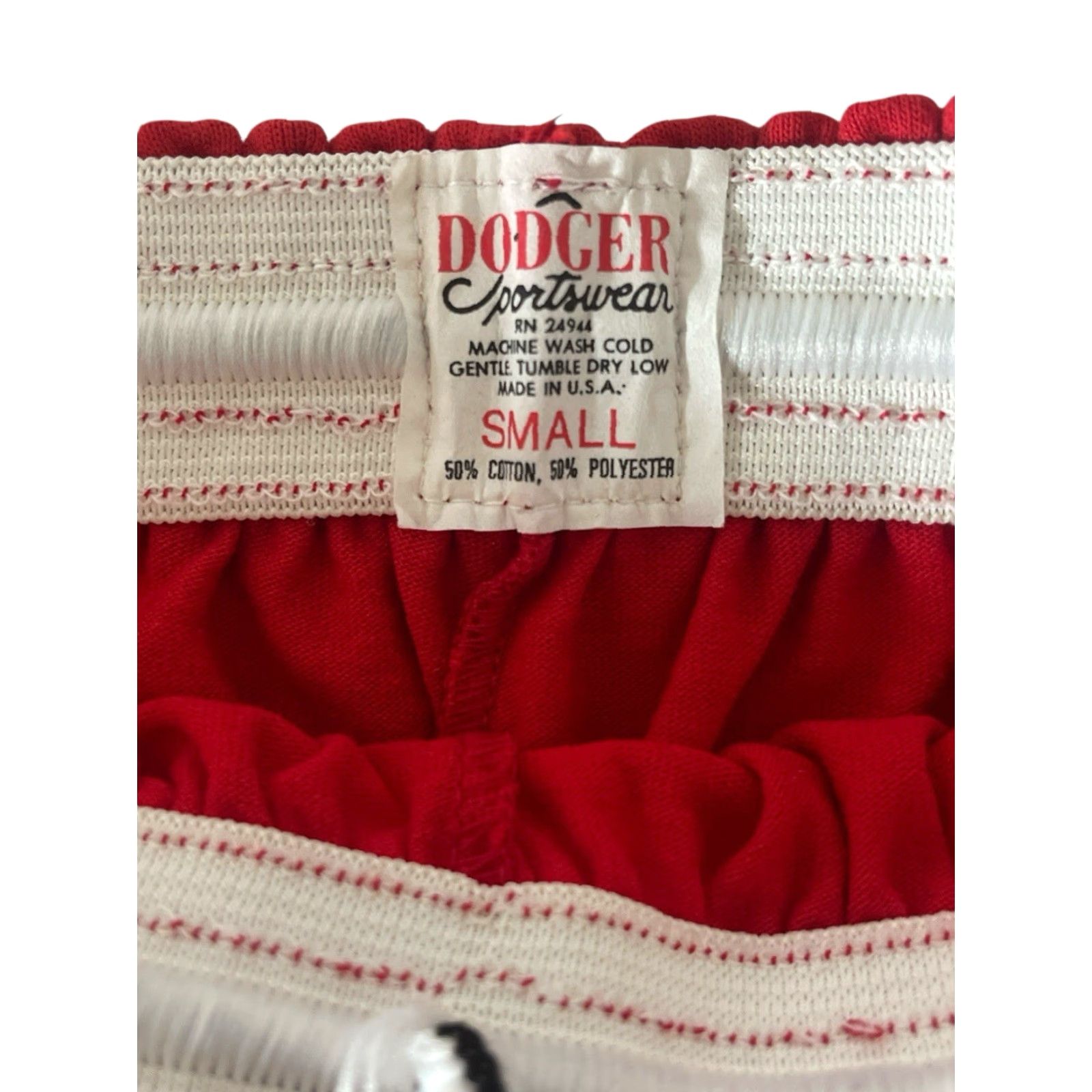 Vintage VINTAGE Dodger Gym Shorts Mens S Red 90s Deadstock NWT Made in USA Athletic 50/50 Drawstring Waist 6” Inseam Size US 29 - 5 Thumbnail