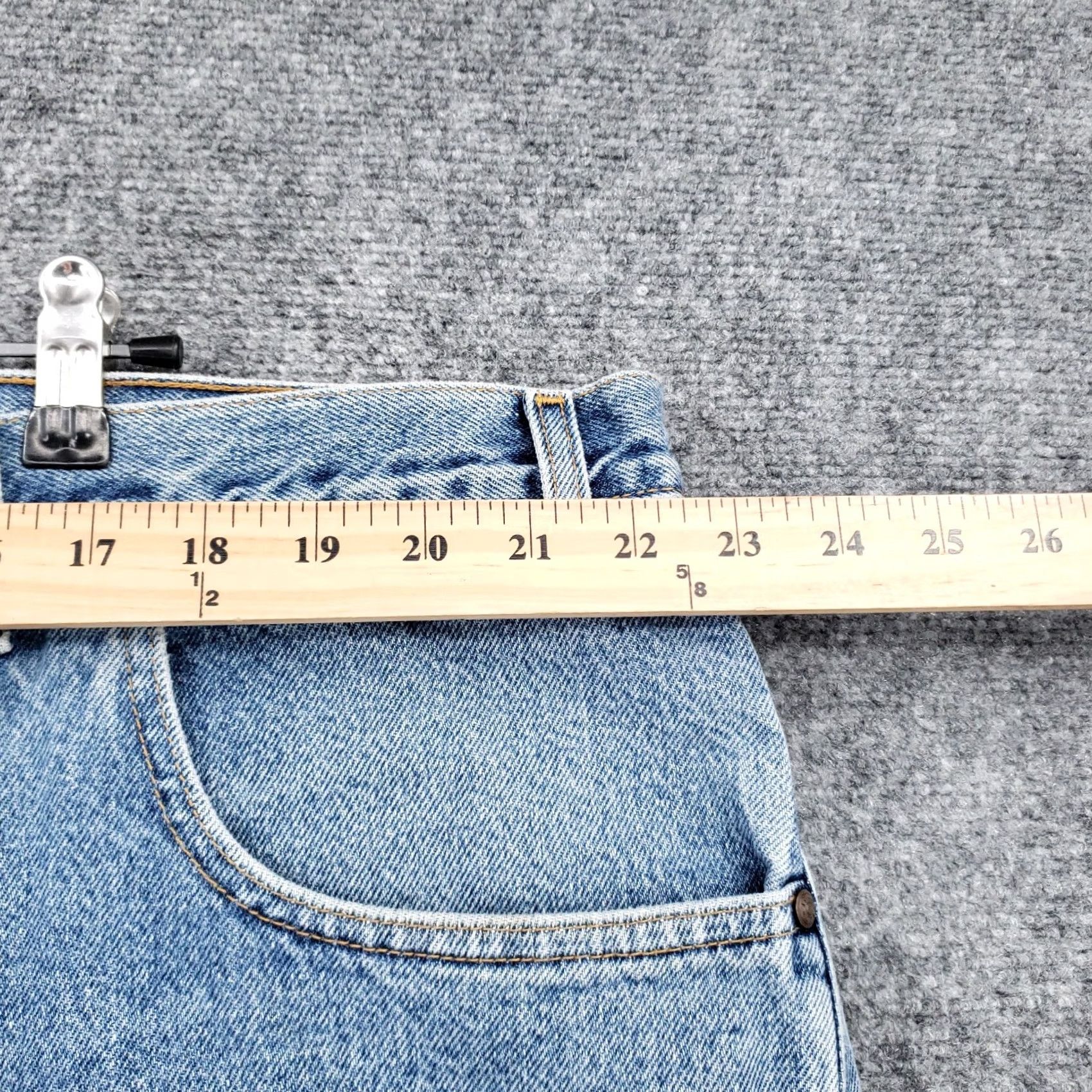 Levi's VINTAGE Levis Jeans 44x29 Blue Medium Wash Straight Leg Brown Tab Mens Size US 44 / EU 60 - 7 Thumbnail