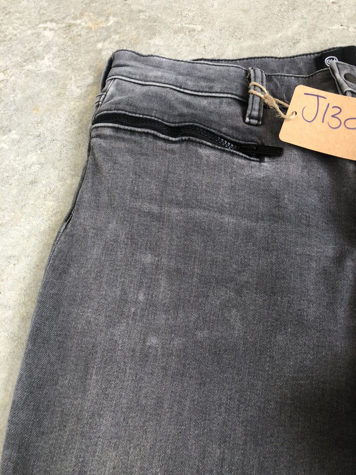 GU × Undercover Undercover x Gu Distressed Slim Jeans Size US 33 - 16 Thumbnail