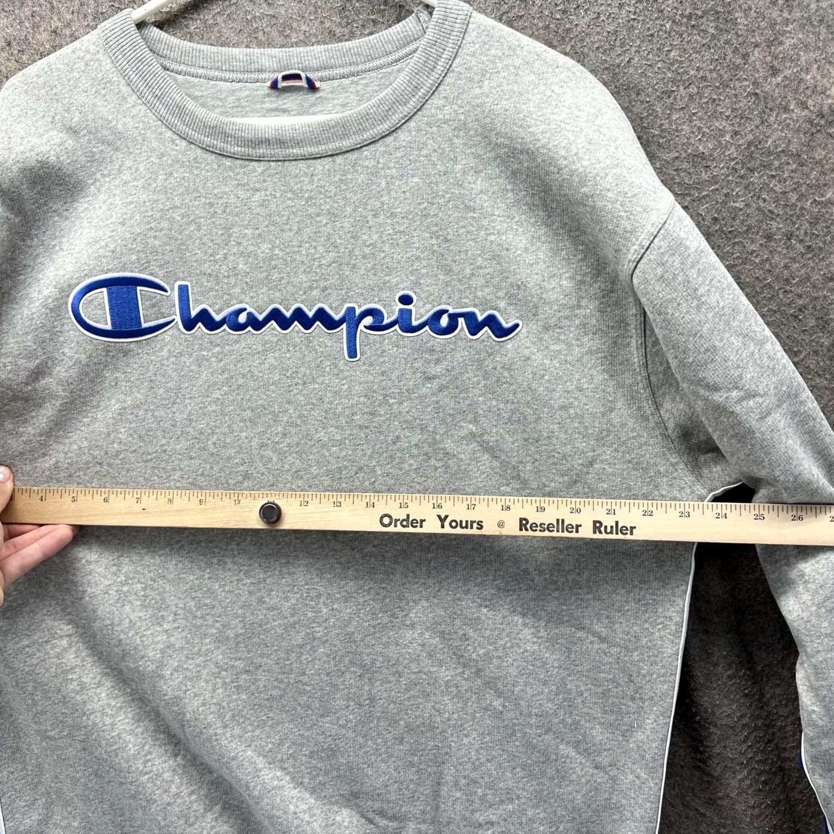 Champion VINTAGE Champion Sweatshirt Mens Large Gray Script Logo Crewneck Pullover Striped Size US L / EU 52-54 / 3 - 4 Thumbnail