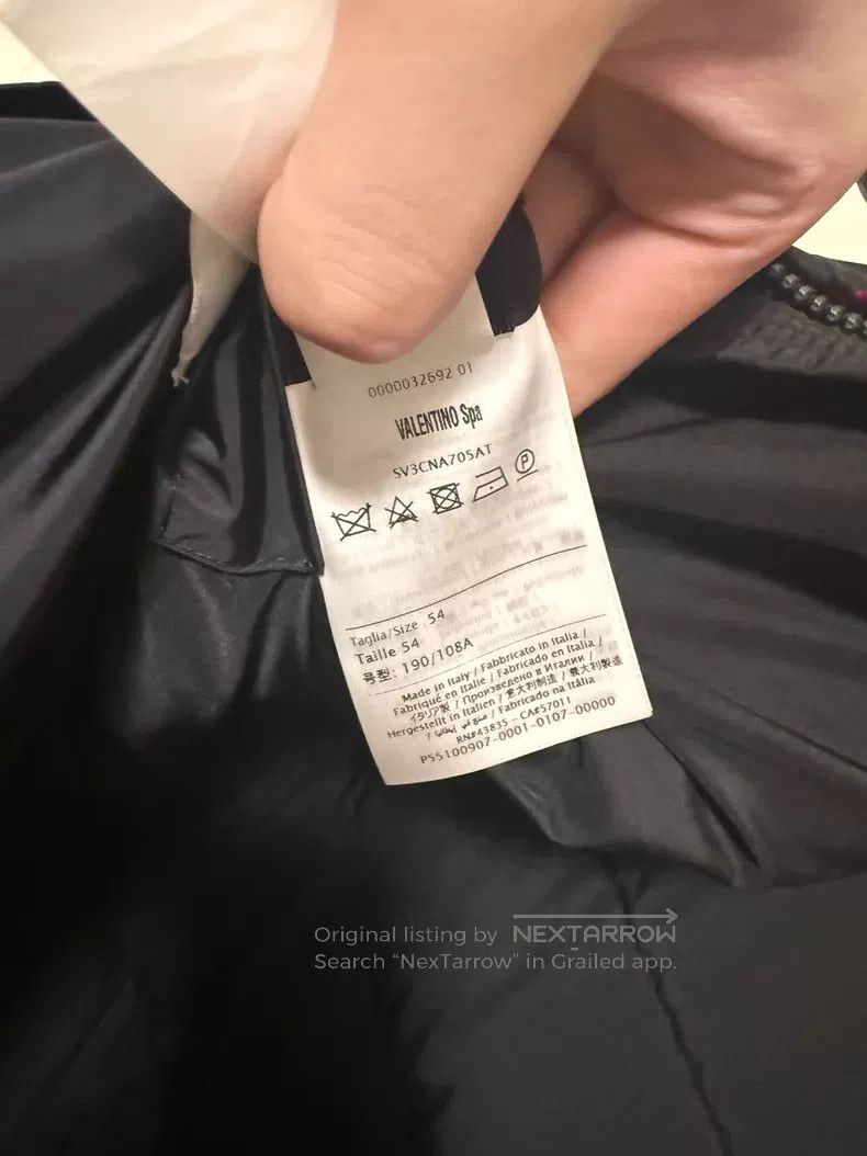 Valentino Valentino Black and red logo down jacket Size US L / EU 52-54 / 3 - 6 Thumbnail