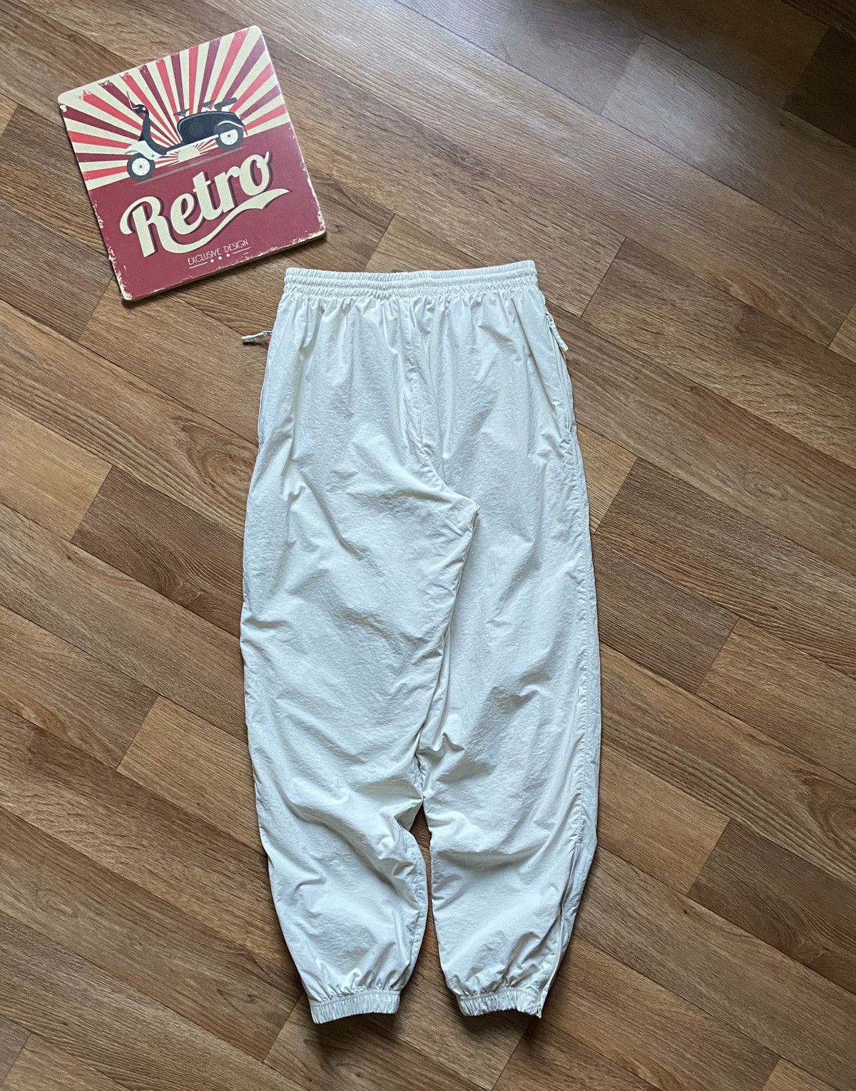 Nike Vintage Nike Swoosh Baggy Sweatpants Size US 32 / EU 48 - 6 Thumbnail