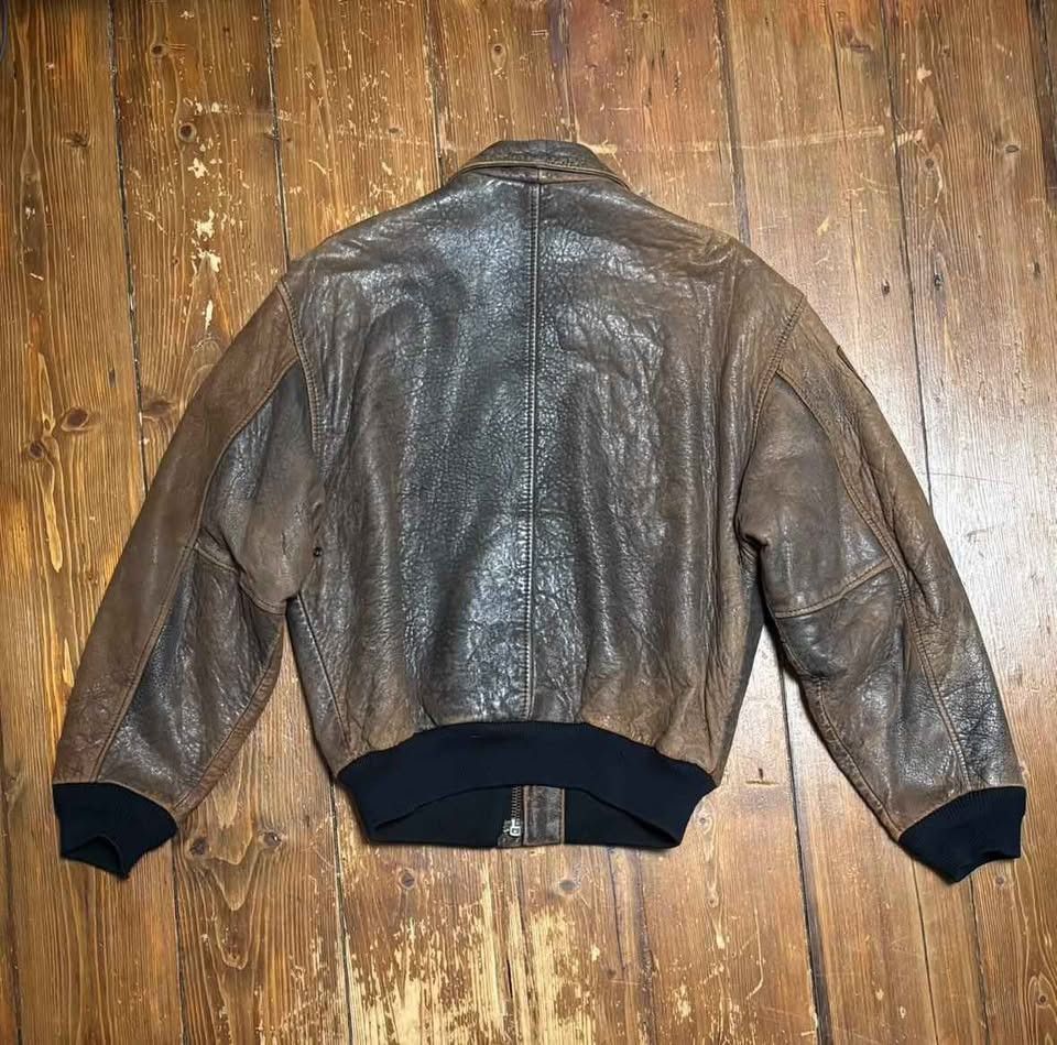 Avirex Vintage Avirex A-2 Brown Leather Bomber Flight Jacket 1980s Size US M / EU 48-50 / 2 - 2 Thumbnail
