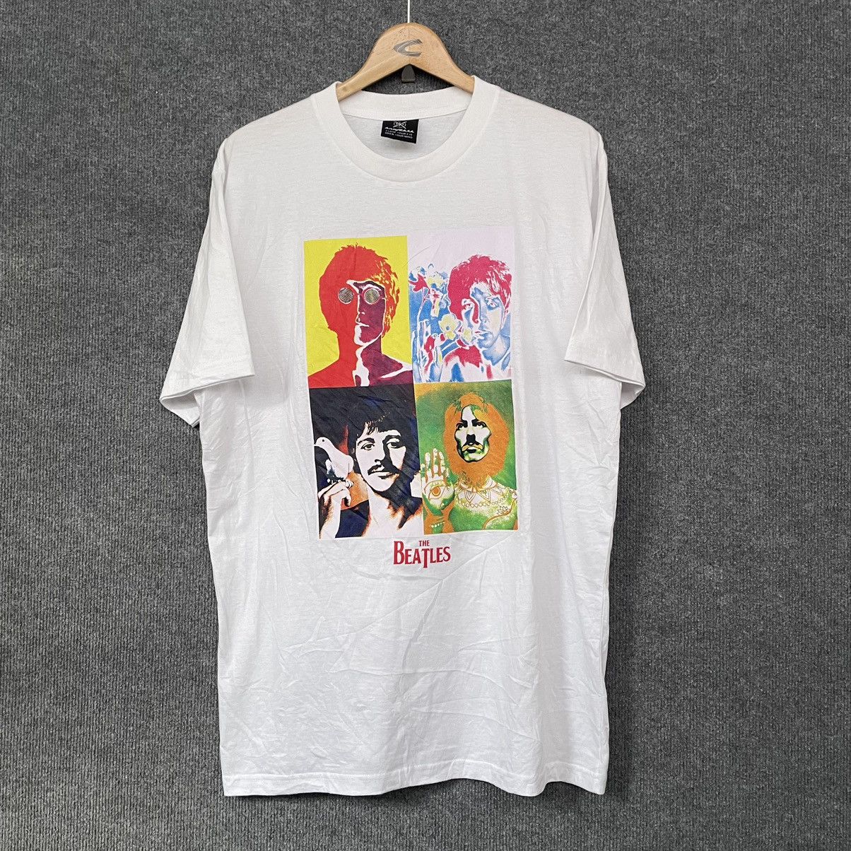 Band Tees The Beatles Album Compilation T Shirt Size US L / EU 52-54 / 3 - 1 Thumbnail