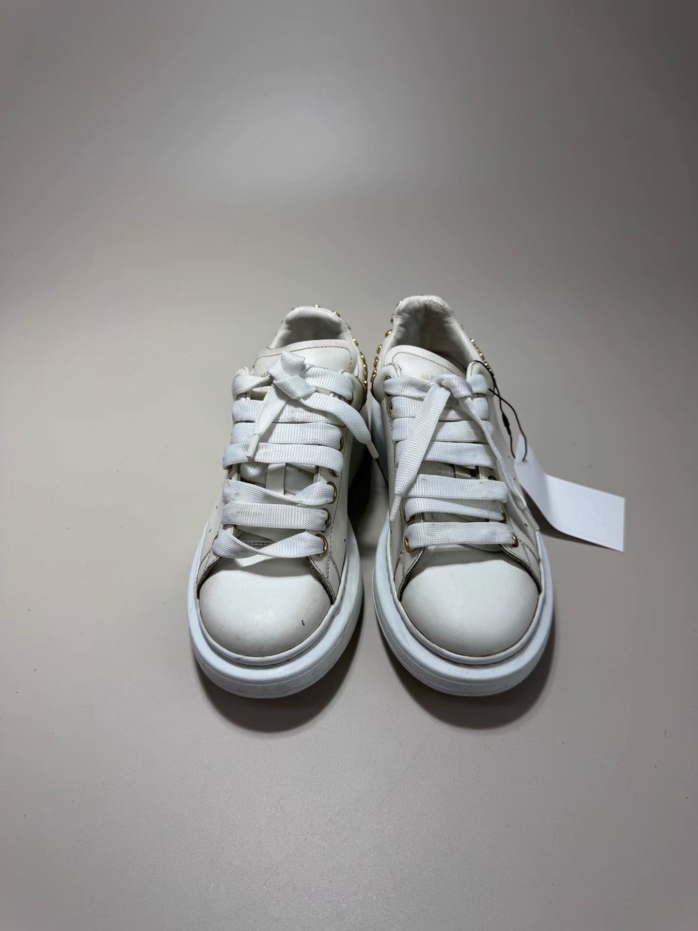 Alexander McQueen ALEXANDER MCQUEEN Stud Heel Tab White Sneakers Size US 6 / IT 36 - 2 Thumbnail