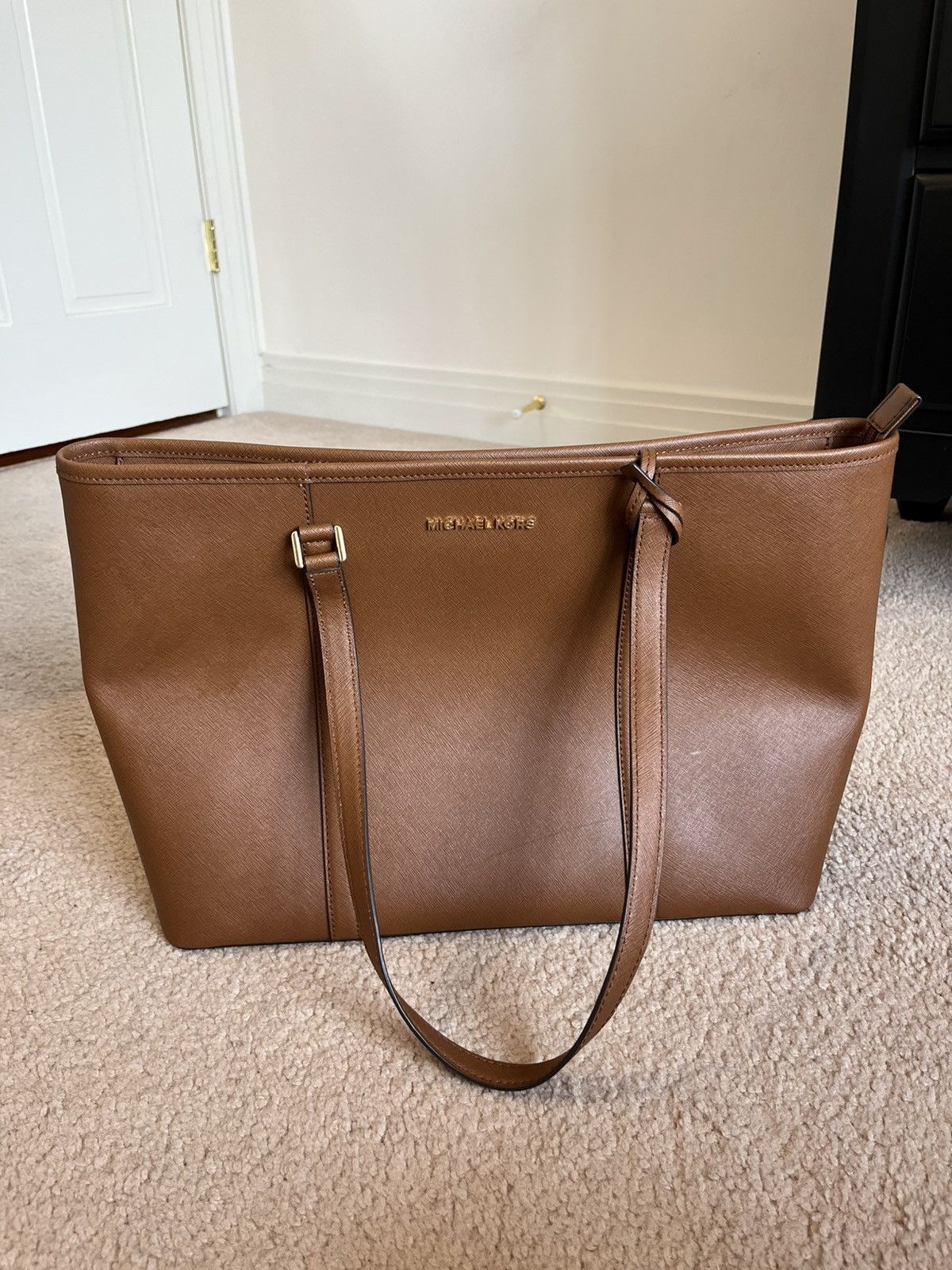 Michael Kors Michael Kors Leather Brown Purse Size ONE SIZE - 1 Thumbnail