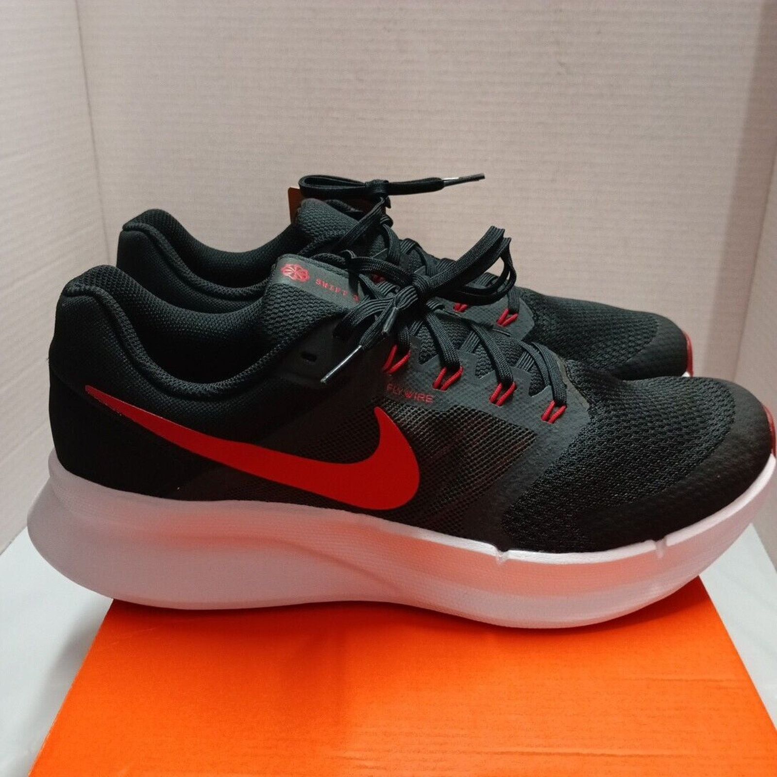 Nike Nike Run Swift 3 Black Red White Sneakers Men's Size 11 Size US 11 / EU 44 - 2 Thumbnail