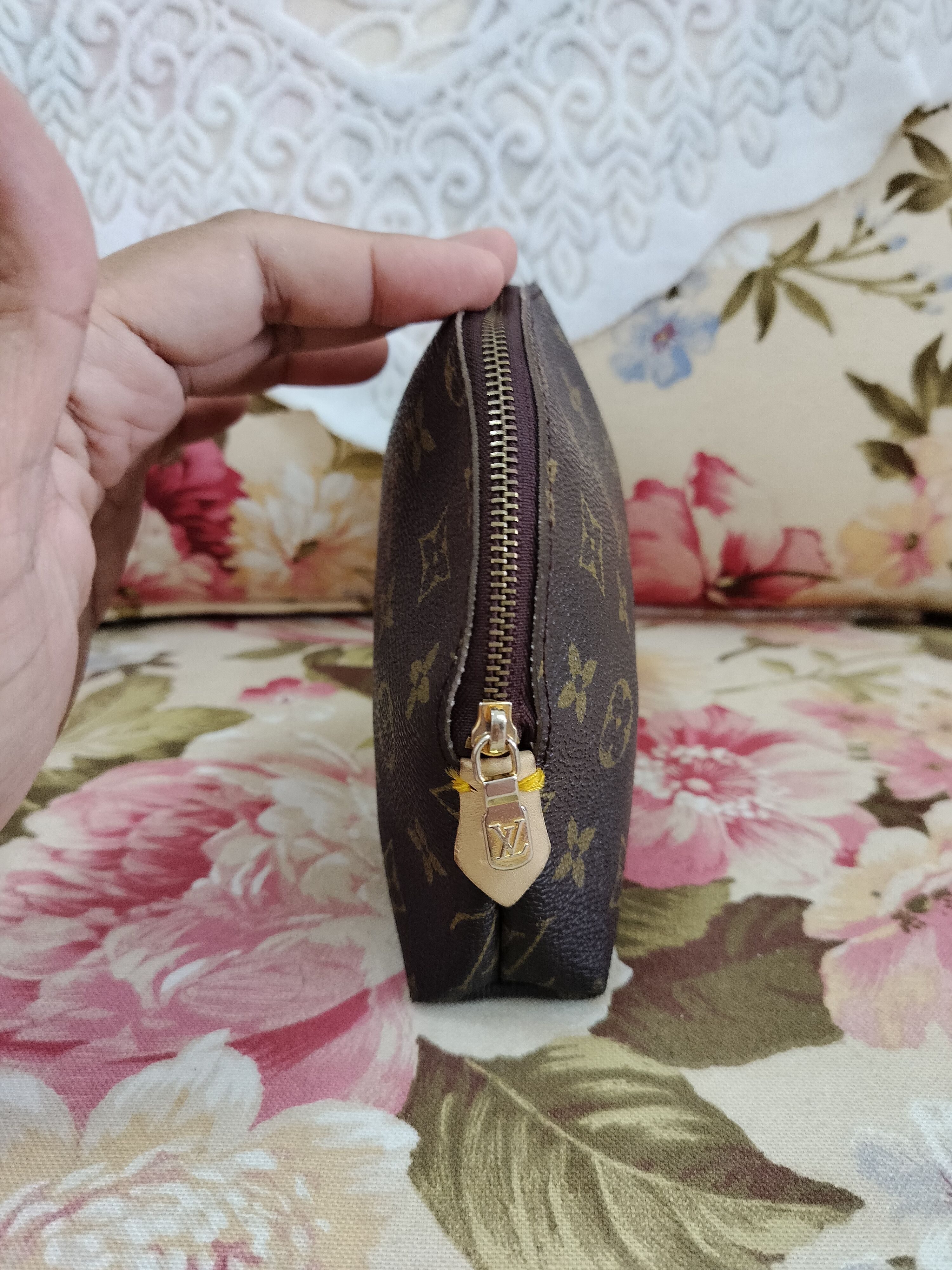 Louis Vuitton Vintage Louis Vuitton LV cosmetics bag Size ONE SIZE - 3 Thumbnail