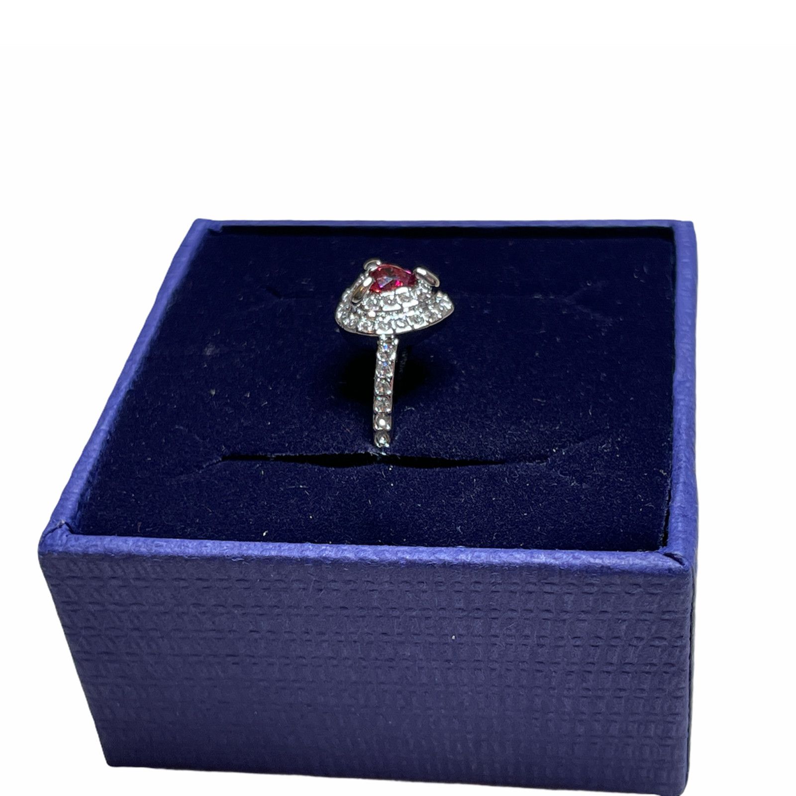 Swarovski Swarovski One Ring Heart Red Size 7 US / 55 EU Size ONE SIZE - 7 Thumbnail