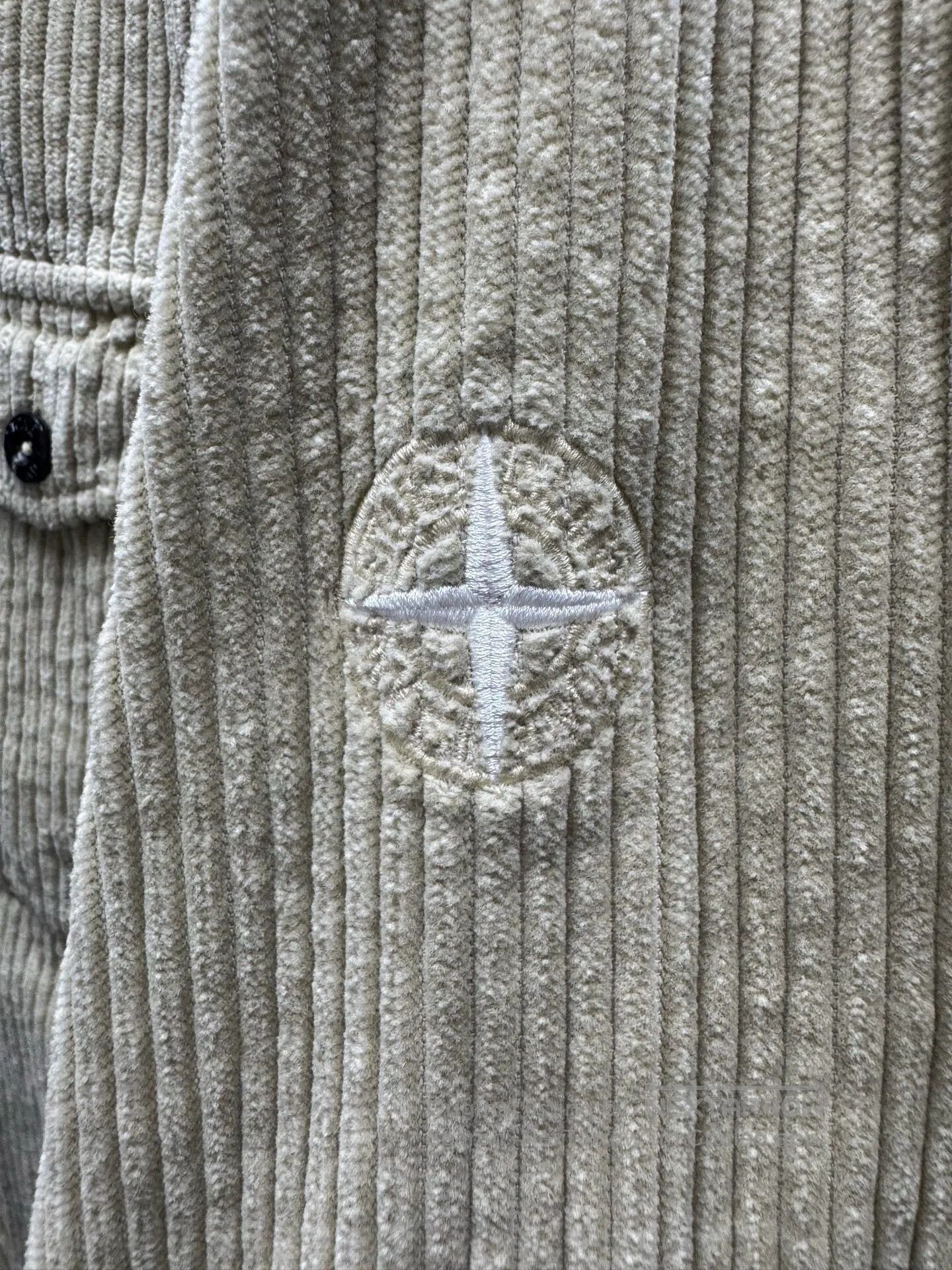 Stone Island Stone Island Corduroy Sleeve Badge Shirt. Size US M / EU 48-50 / 2 - 3 Thumbnail
