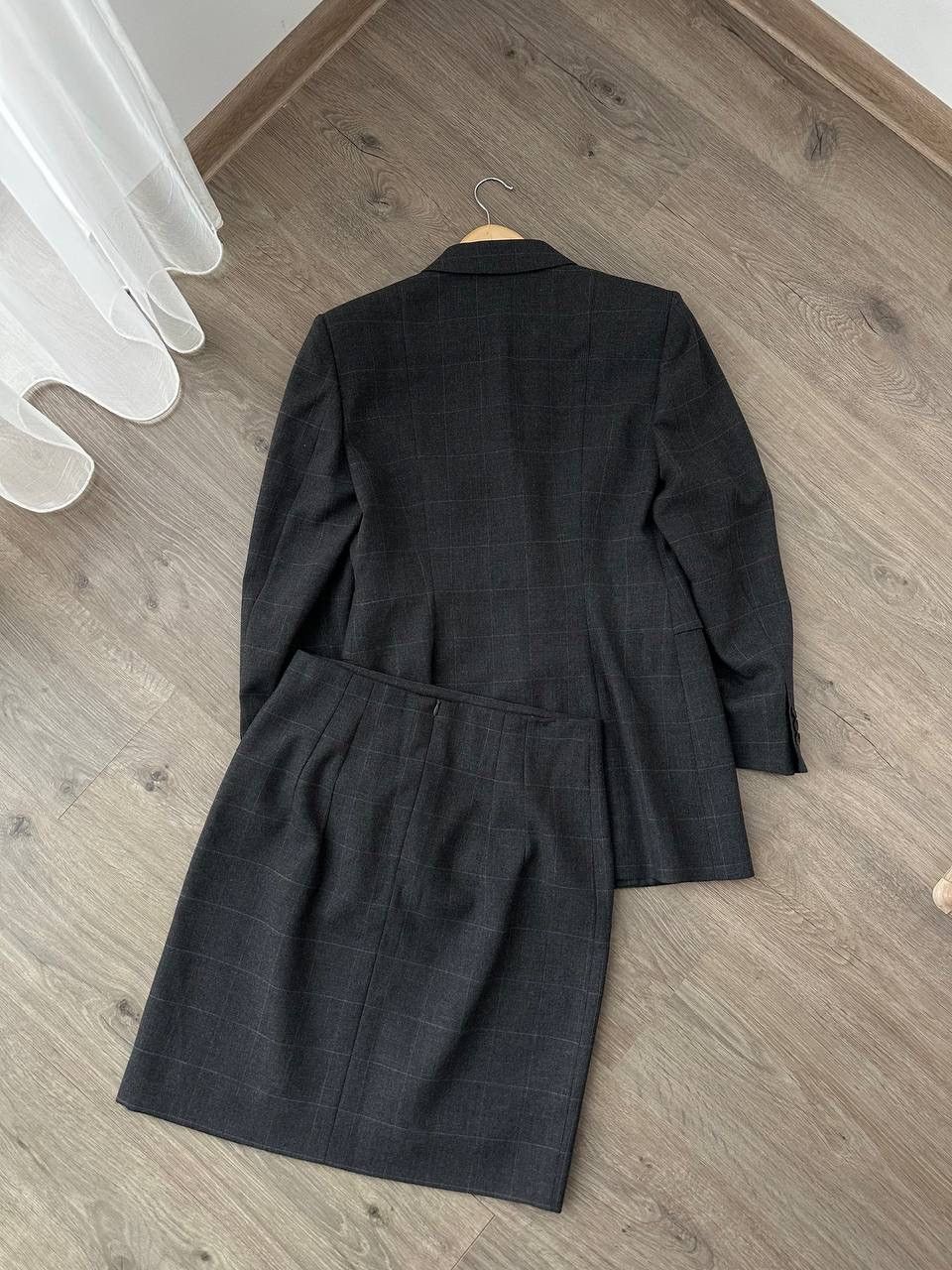 Kiton × Vintage Vintage Kiton Gray Women's Blazer Skirt Suit Lana Mohair Size M / US 6-8 / IT 42-44 - 16 Thumbnail
