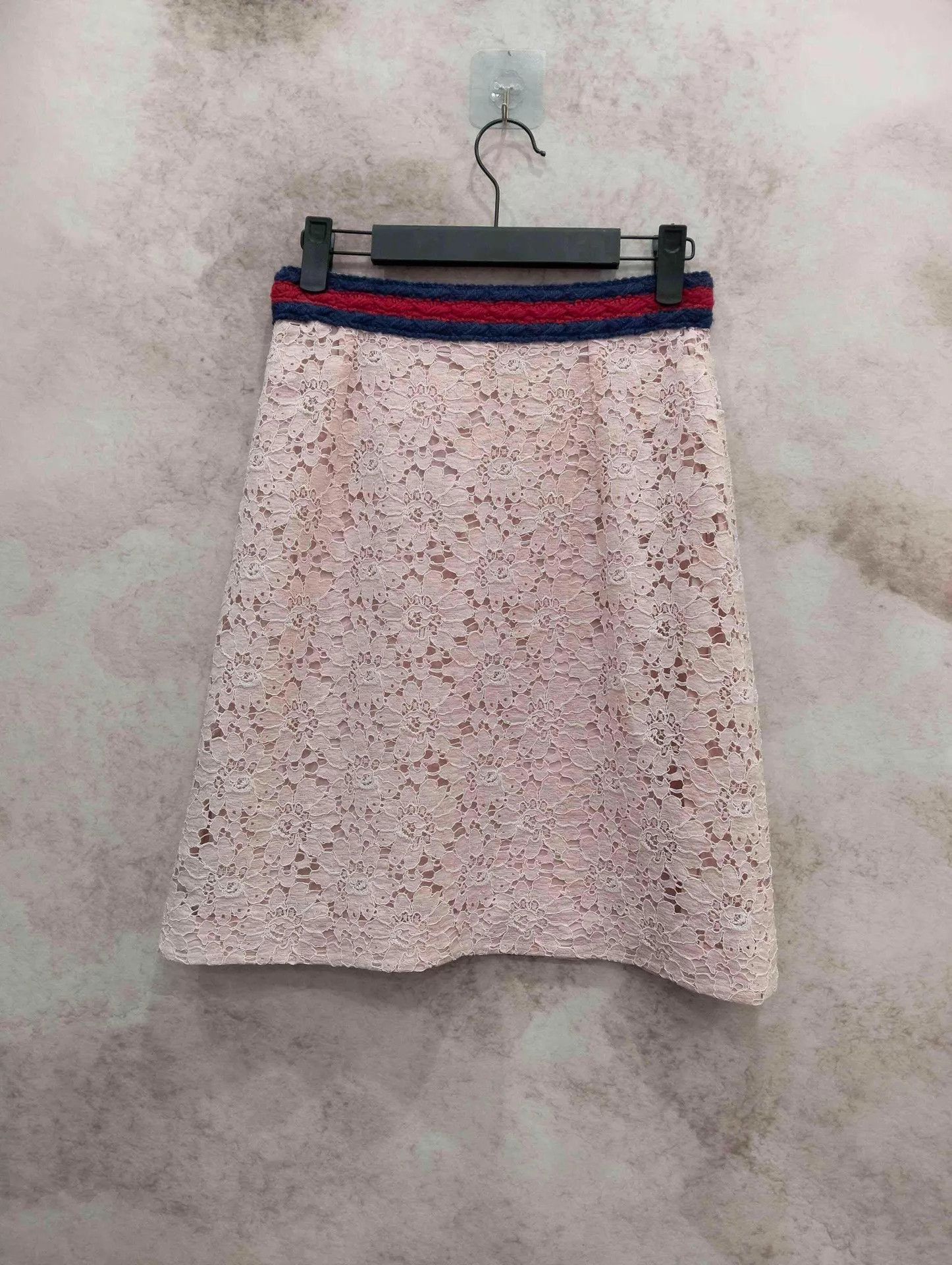 Gucci Gucci Pink Lace Skirt IT 38 Size 26" / US 2 / IT 38 - 2 Thumbnail