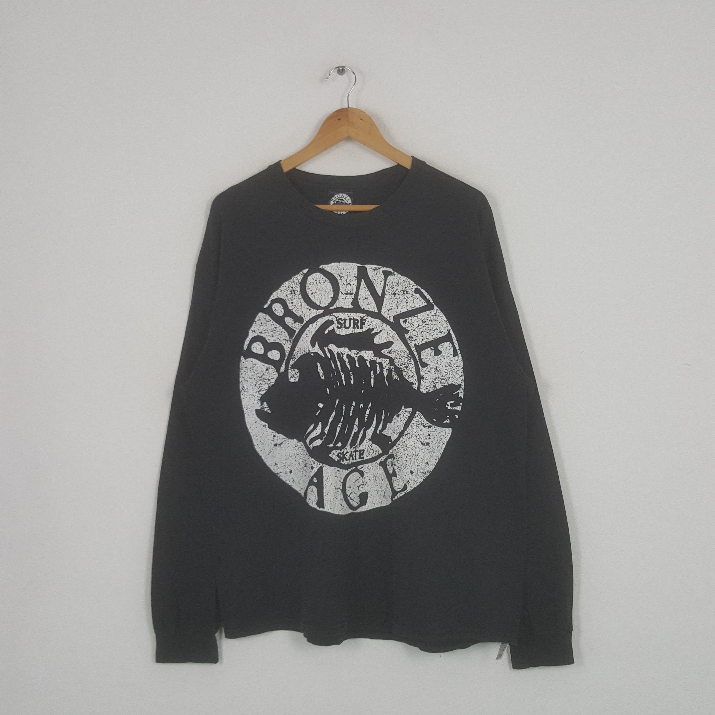 Vintage Vintage Bronze Age Surf Style Long Sleeve Tshirt Size US XL / EU 56 / 4 - 1 Thumbnail