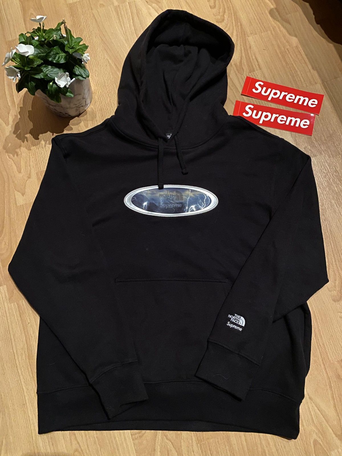 Supreme × The North Face Hoodie Lenticular L