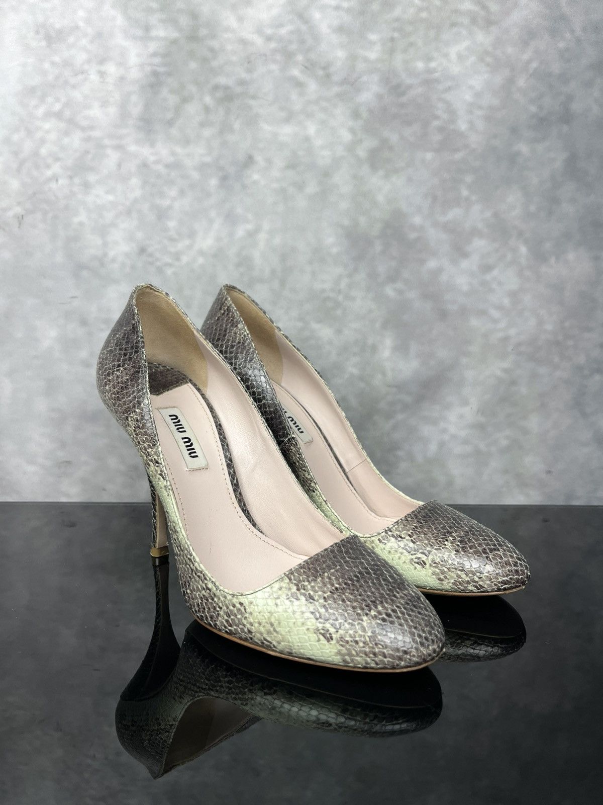 Miu Miu MIU MIU Snakeskin Ayers Pointed Toe Pumps Agave Green EU 37 Size US 7 / IT 37 - 4 Thumbnail