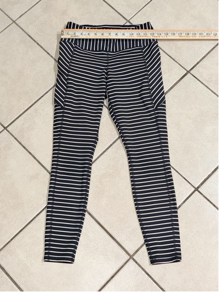 Athleta ATHLETA STRIPE CONTENDER LEGGING 25” NAVY WHITE SIZE SMALL Size 27" / US 4 / IT 40 - 7 Thumbnail