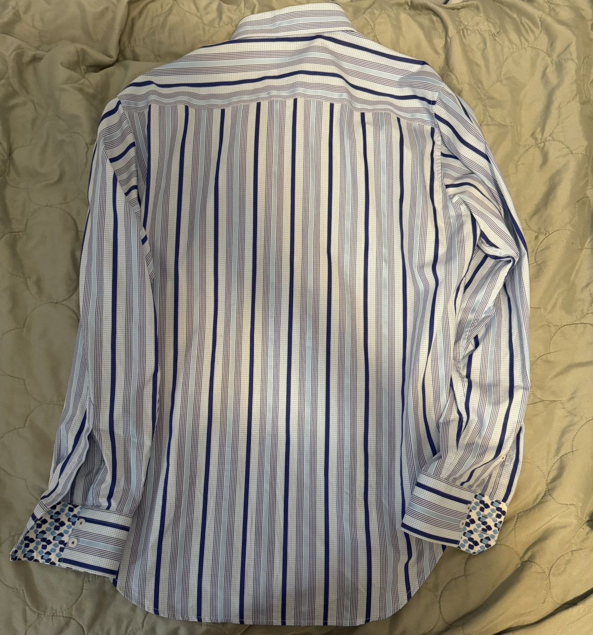 Robert Graham Robert Graham Blue/White Stripe Flip Cuff Shirt Sz M Size US M / EU 48-50 / 2 - 2 Thumbnail