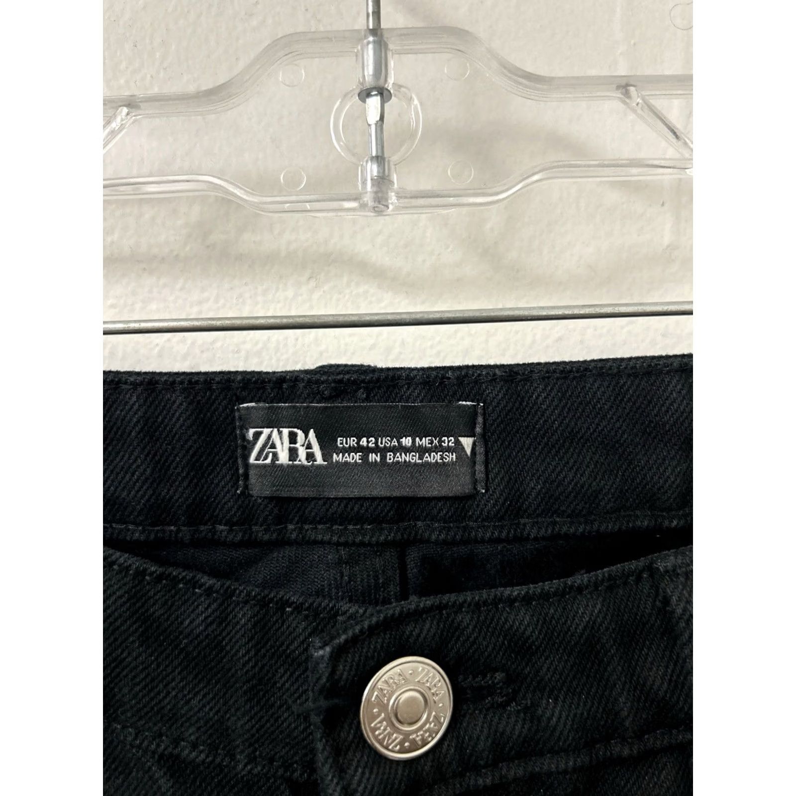 Zara Zara Jeans Womens Size 10 33L Black Straight Leg Denim NWT Button Fly 5-Pocket Pockets Size 32" / US 10 / IT 46 - 7 Thumbnail