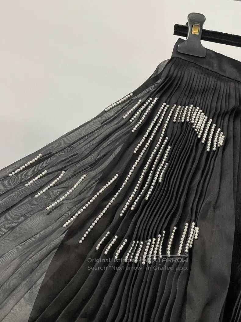 Chanel Chanel Pearl CC Pleated Skirt. Size US 36 / EU 52 - 3 Thumbnail