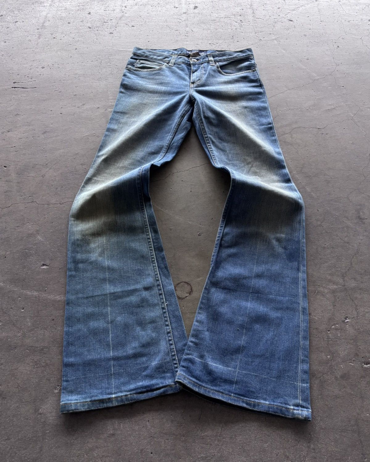 If Six Was Nine × Japanese Brand × Le Grande Bleu (L.G.B.) 14th Addiction Lgb Ifsixwasnine Style Flared Denim Jeans Size US 29 - 1 Thumbnail