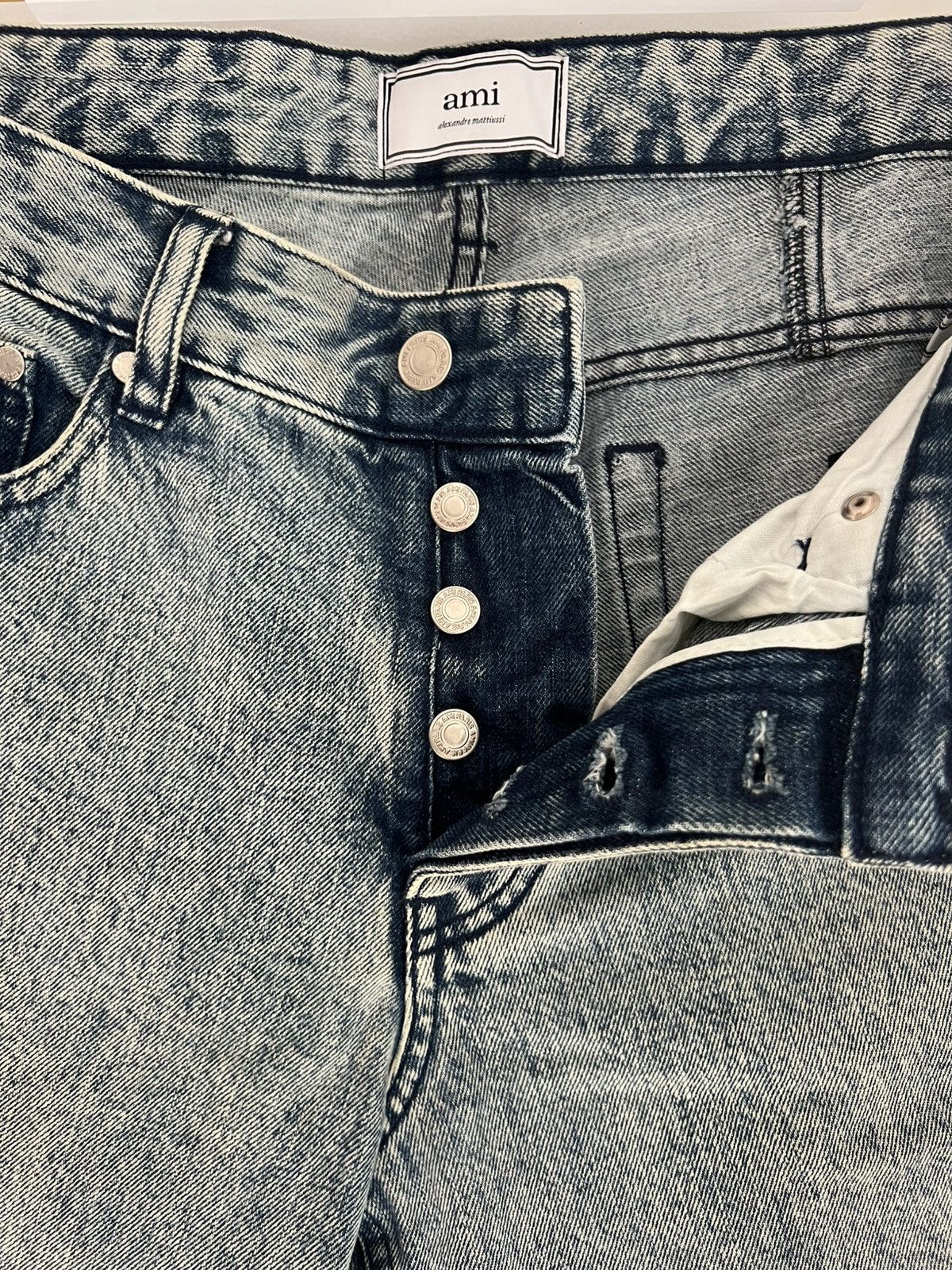 AMI AMI Tapered Fit Jeans - Vintage Bleached Size US 27 - 4 Thumbnail