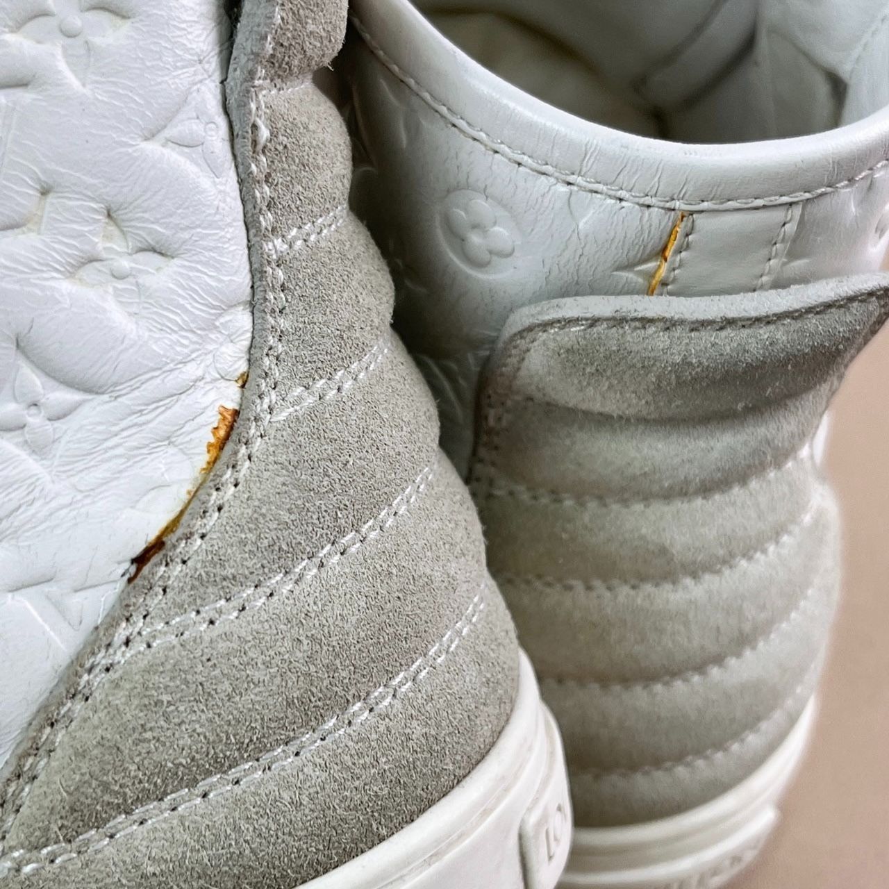 Louis Vuitton Louis Vuitton White High Top Sneakers Ladies Size 35.5 Leath Size US 5 / IT 35 - 4 Thumbnail