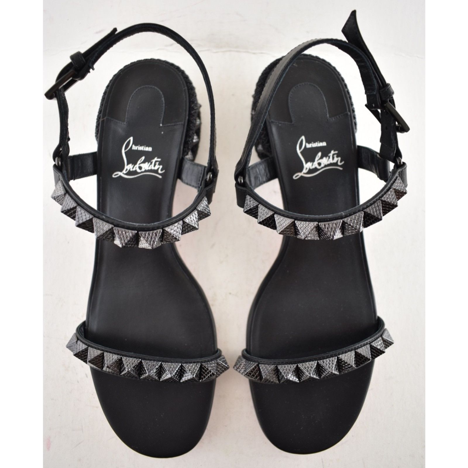Christian Louboutin Christian Louboutin Pyrasand 30 Black Leather Sandal 39 Size US 9 / IT 39 - 13 Thumbnail